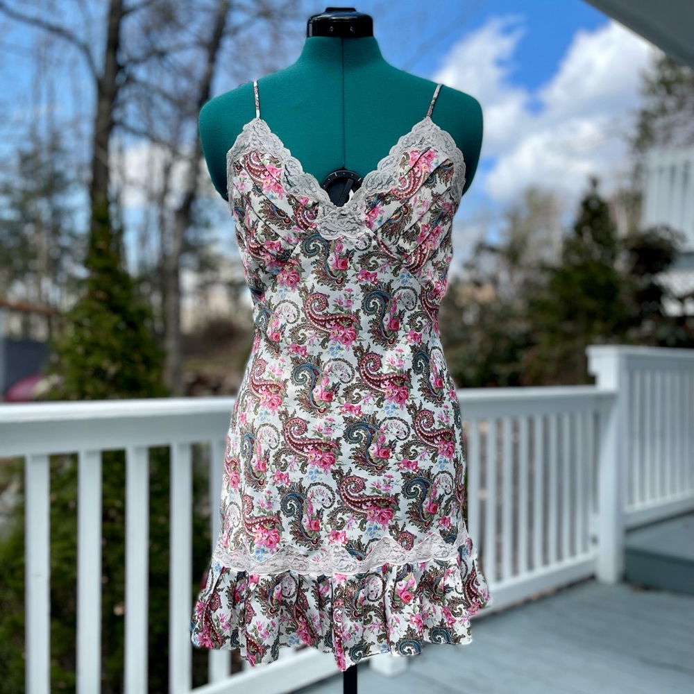 Victoria’s Secret Vintage Gold Label Paisley Lingerie Slip